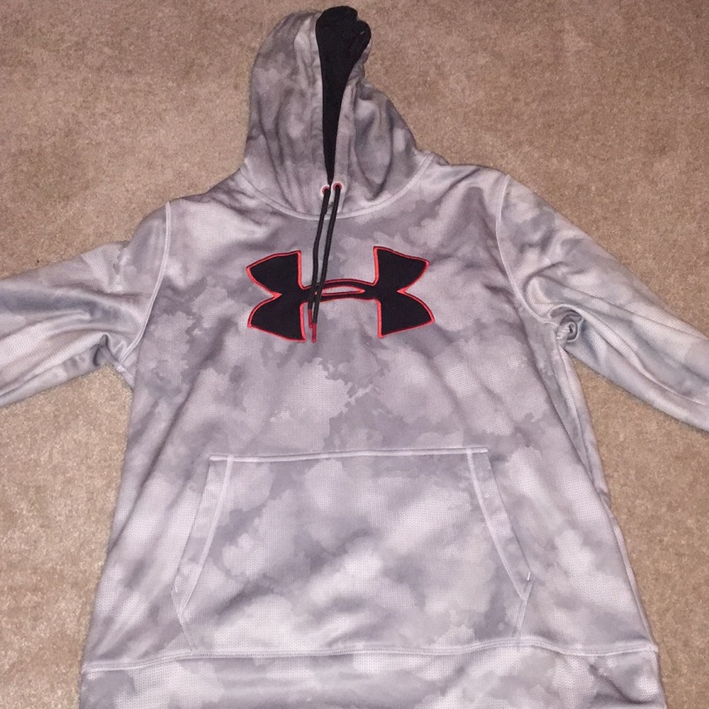Under armour sweatshirt